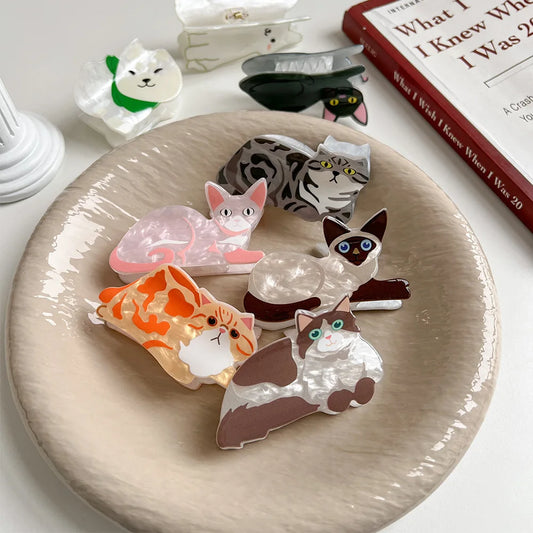 Chilling Cat Hair Claw